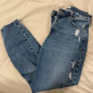 Abercrombie & Fitch ‘The Skinny High Rise’